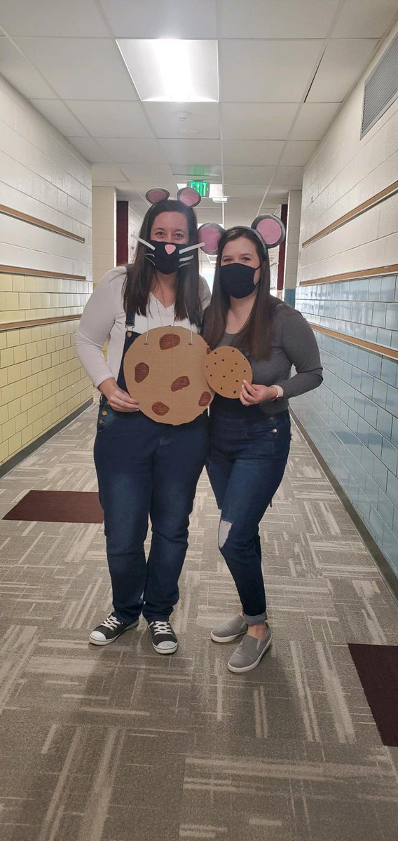 #tozercubs virtually met <a href="/LauraNumeroff/">Laura Numeroff</a> today! One student said she now wants to be an author! Thanks for inspiring our little ones! <a href="/TZPrincipal/">Shelly Butcher</a>