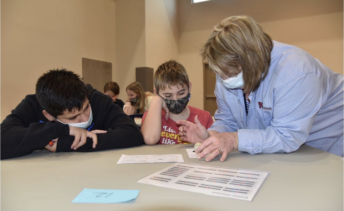 SGGCS_Bluffton's tweet photo. Annual “Snow Day” with Read Across America and STEM activities! https://t.co/ltPWXUZsJd