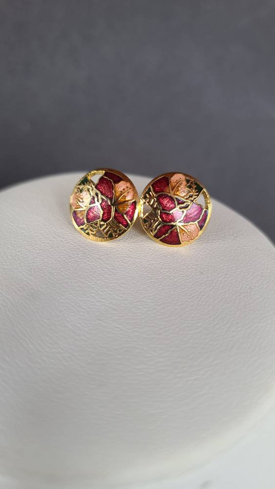 Excited to share the latest addition to my #etsy shop: Pink Cloisonne Floral Cutout Earrings etsy.me/3sIHtdh #floral #pushback #pink #circle #gold #cloisonneearrings #cloisonnejewelry #vintagecloisonne