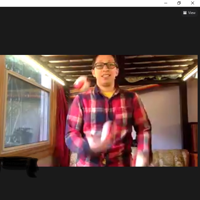 prescottcircus.org/wp-content/upl… Program Spotlight: Every-Body Circus at Montera Middlehttps://is.gd/B2gYj9 Coach Ori demonstrates juggling
In April, 2019, a student enrolled in special day class at Montera Middle School ...