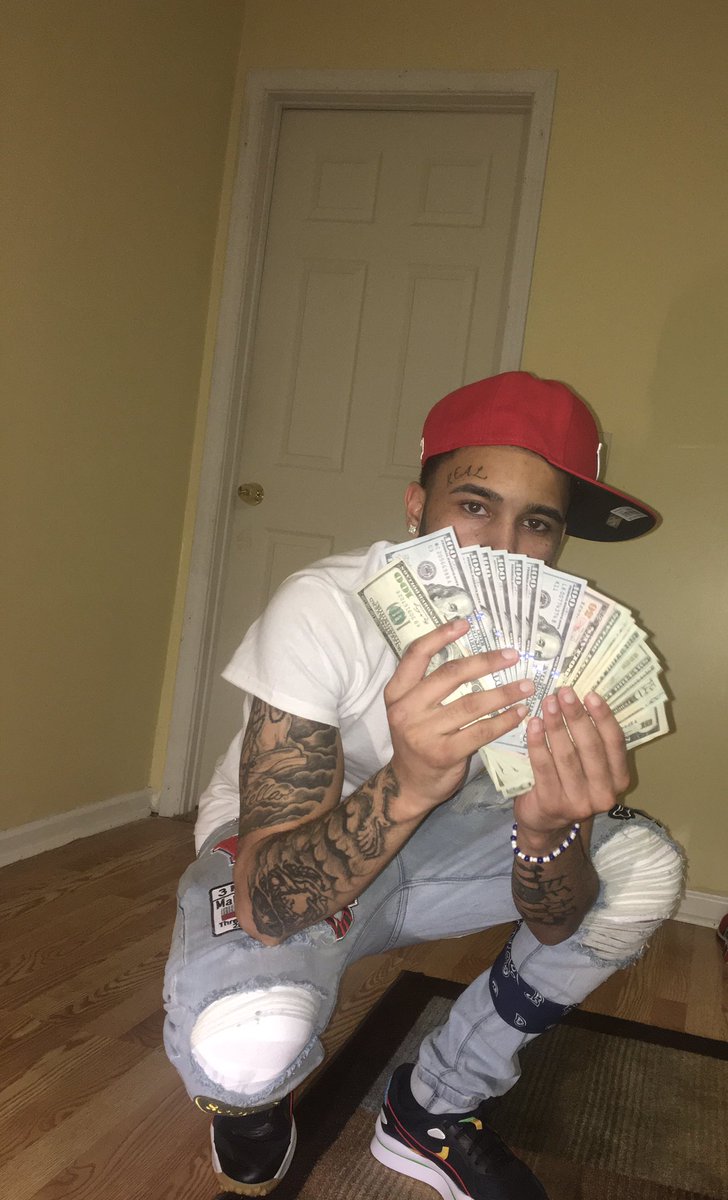 IzzyfnC's tweet image. I’m Really Real in Real Life 🤫🥶🥀💙
#GetStr8