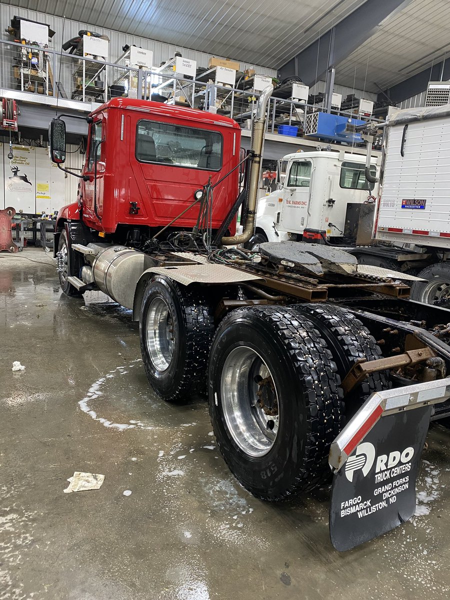 dkfarmsinc's tweet photo. FOR SALE on @SteffesGroup Auction from 3/5-3/11.  2010 Mack CXU613 Pinnacle. MP8 475 HP. 13 speed transmission, Safety Pull, Wet Kit, 180,500 miles. Service Records.  RT Appreciated. https://t.co/Y8dMJi792t