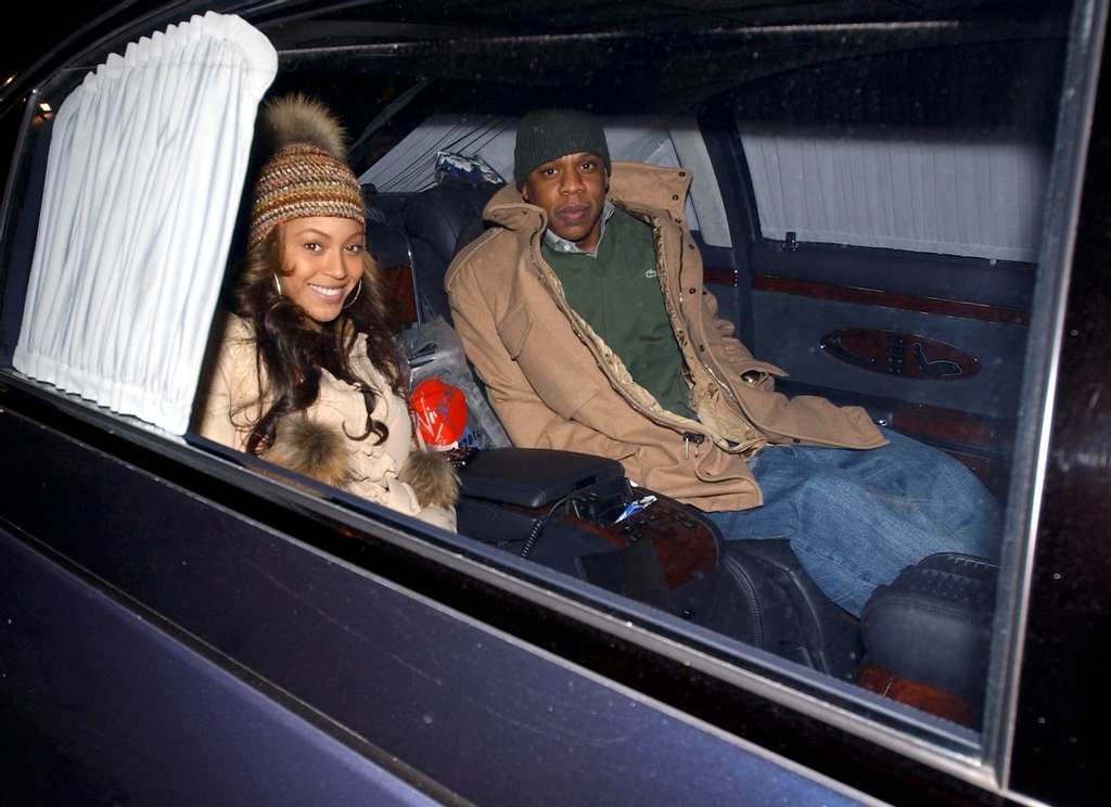 PigsAndPlans's tweet photo. Beyoncé and Jay-Z in NYC (2005) https://t.co/7WrbVjwsDe