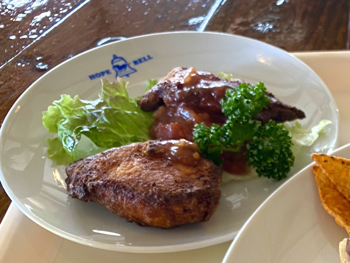 kassouzaru's tweet photo. 竜王スキーパークで木落しコース滑ってからランチはホープベルでチリコンバーガー☆
チキンとか干し柿も頂いちゃった♬
#竜王スキーパーク #ホープベル #ランチ #チリコンバーガー #美味しい
#ryuooskipark #ryuoo #hopebell https://t.co/9xnC4LsVyO