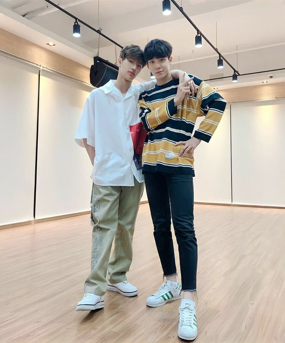 ATEEZ ユノ、ミンギ ユニット トレカ toktoq ツインタワー ATEEZ ユノ、ミンギ ユニット トレカ toktoq ツインタワー
