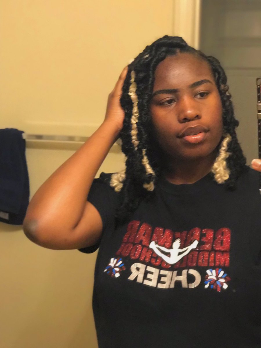 nellwiththehell's tweet image. idk