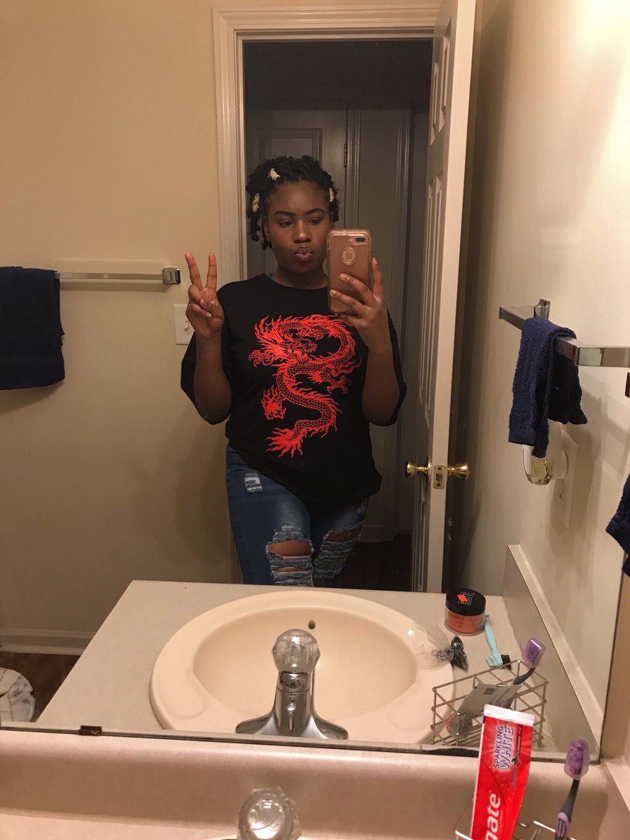 nellwiththehell's tweet image. idk