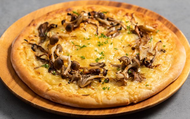 ビタースイーツ ビュッフェ ルミネエスト新宿店 ビタースイーツビュッフェ きのことクリームのピザ フンギ 本日もランチご 予約多数となっております 14時以降はまだご予約可能ですよ おまちしております T Co M6t4zougrj ビタスイ