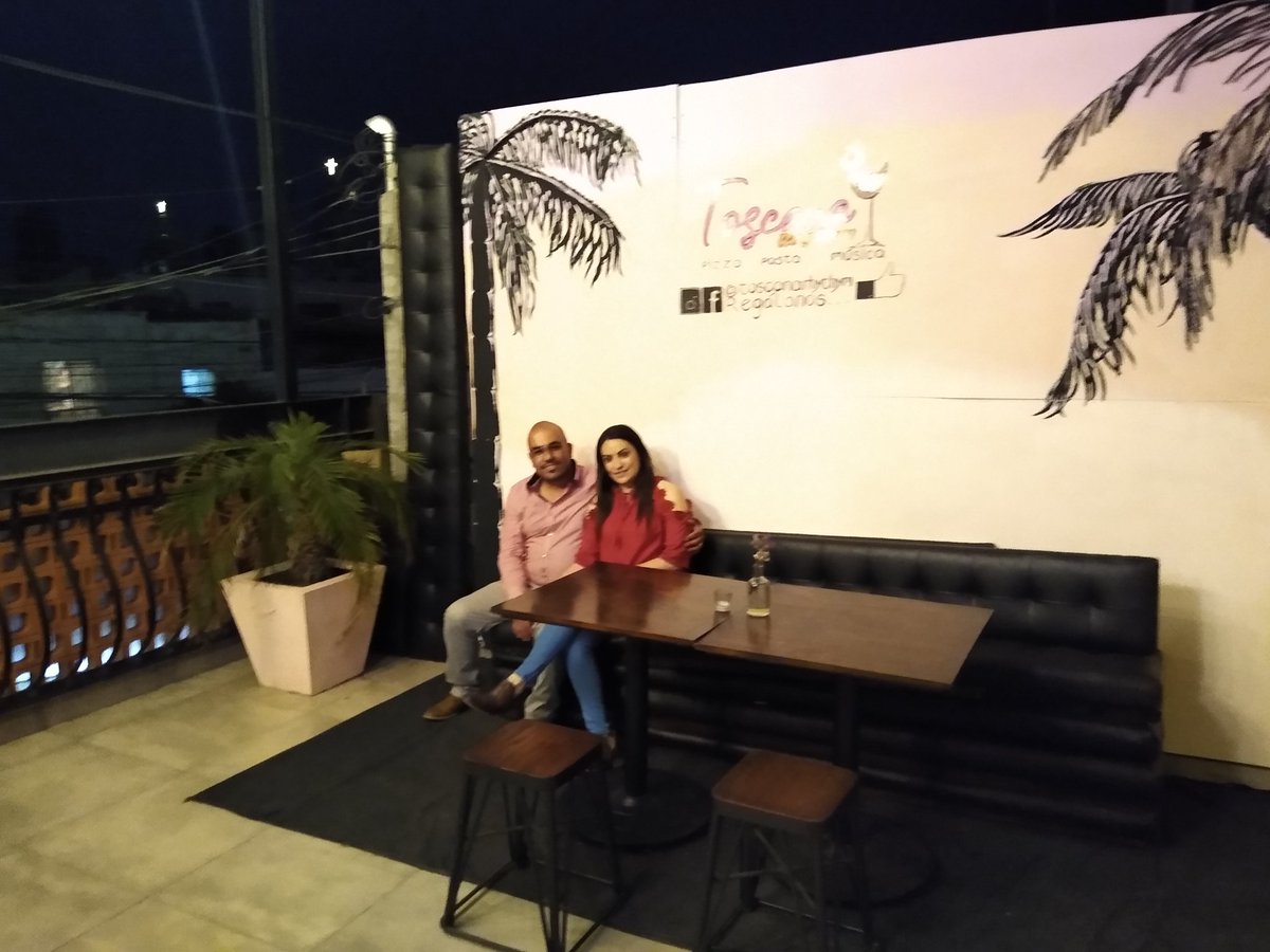 Gabriel27292578's tweet photo. Agradable lugar👌👌 lo recomiendo en @toscanarhythm1 excelente 🍝🍝🍕🍕 .... Excelente atención .... Gracias @MAXIMA1067FM y @Bonmaxima... #MaximoDeseo https://t.co/pFADfAu3Xx