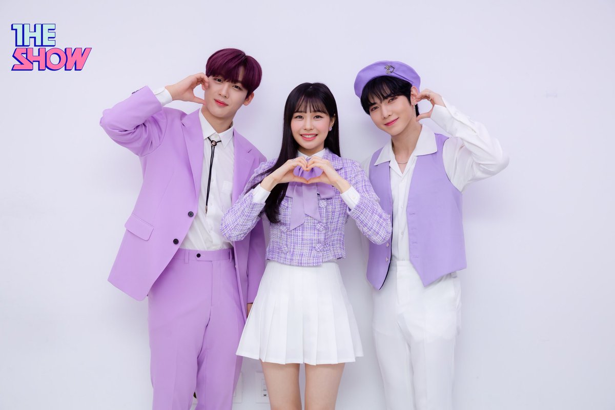 chescl291's tweet photo. Es tan hermoso 🛐
#ateez #ateez_official #YEOSANG #atiny https://t.co/4LpxeoVQxj