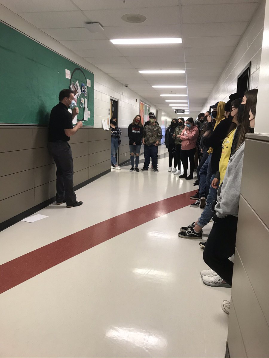 b_rad527's tweet photo. Another great day with new Ts @SCSRebels. Ss #coconstructing learning and hard to find the Ts as they are literally #sidebyside with Ss. #conferring This is how #mpscknows https://t.co/5xdpYFgh2s