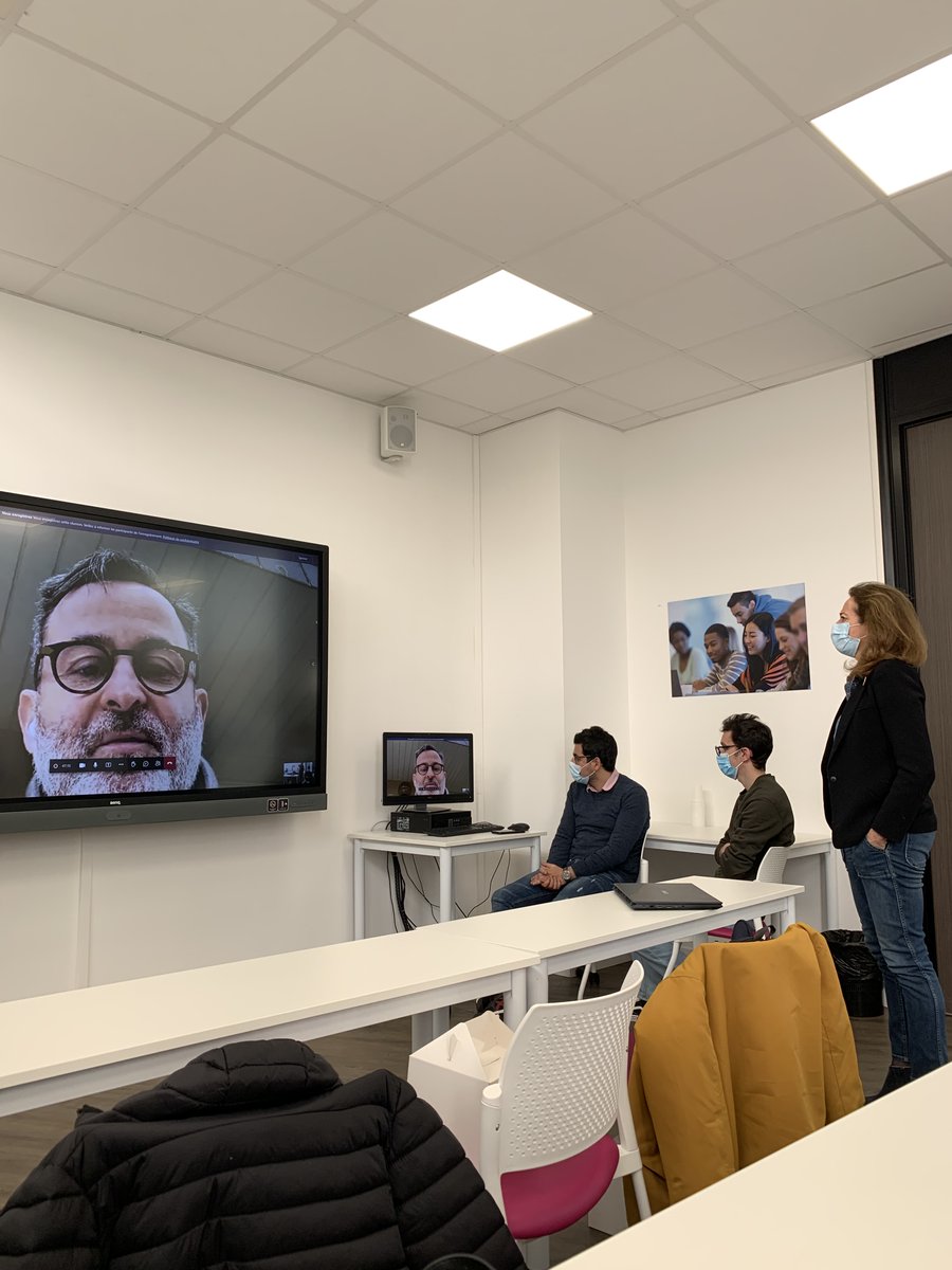 Première partie de cette matinée: Nous remercions @olivierjamault de <a href="/capgemini/">Capgemini</a> Financial Service👨‍💼, pour son intervention remarquable. Un débat riche en apprentissage autour des métiers de la #FinTech et le changement des modes de consommations dans un environnement #digitalisé