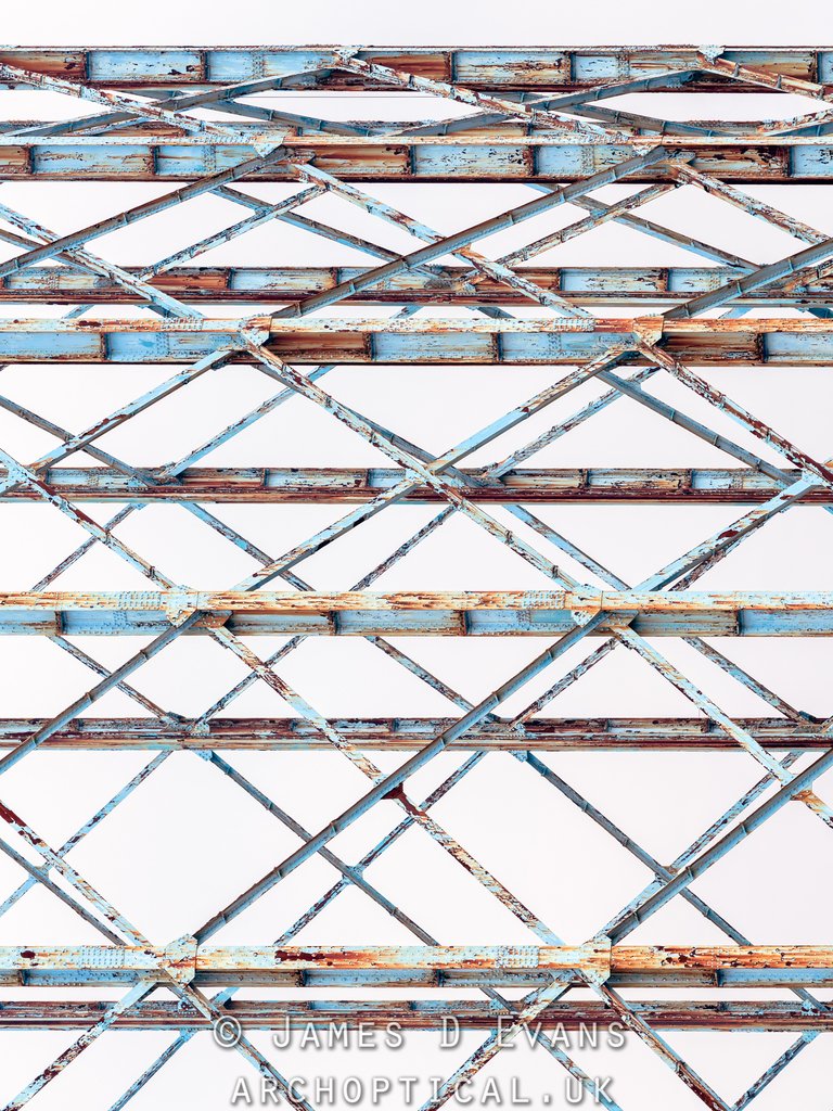 archoptical's tweet photo. Waddon Marsh Gas Holder, Croydon #waddonmarsh, #croydon, #gasholder, #gasometer, #architecture, #industrial, #rust, #stairway, #photography https://t.co/pL4PXgnr3B