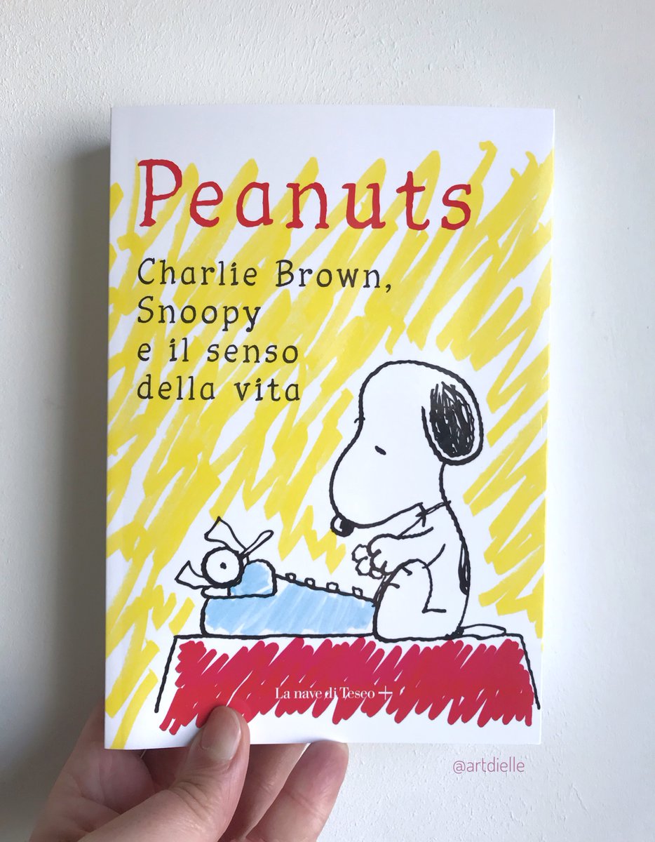 artdielle's tweet image. Cosa ha rappresentato il capolavoro di Schulz per Umberto Eco, Jonathan Franzen, Rich Cohen e tanti altri?
Lo spiega Chris Ware con &quot;#Peanuts Charlie Brown Snoopy e il senso della vita” volume che raccoglie una serie di saggi sulle strisce più importanti della storia dei fumetti.