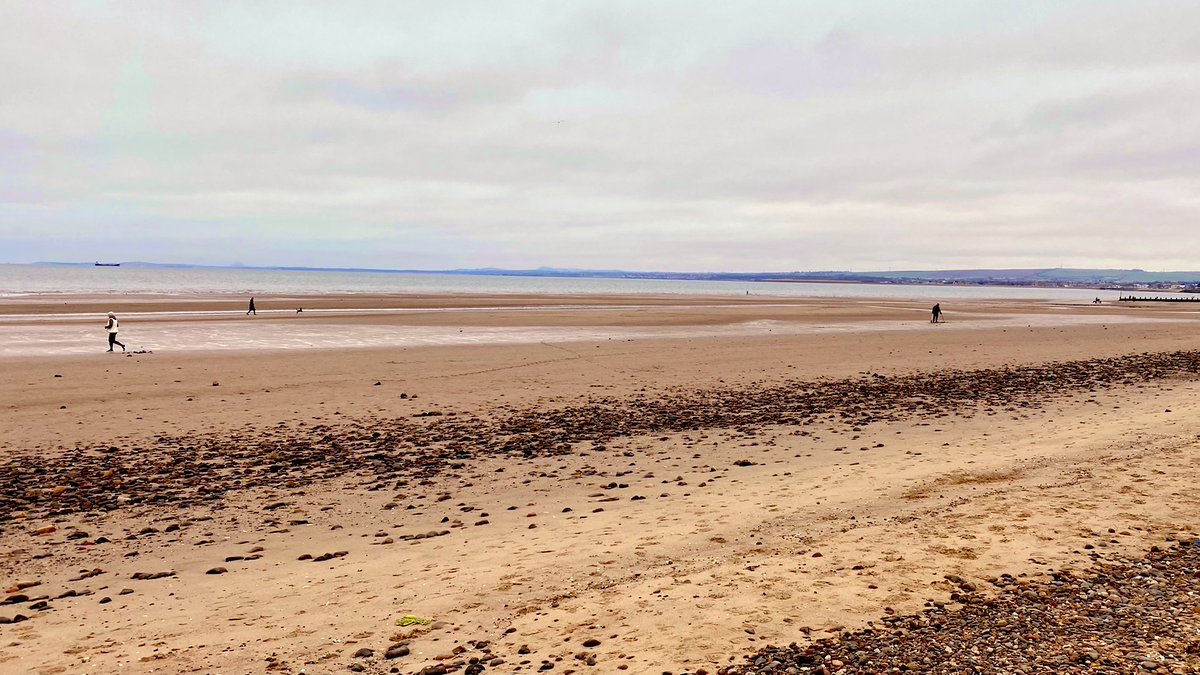 PortyLibrary's tweet photo. Morning Porty!
A bit of a dull day on the beach, but that hasnโt stopped all the activity... dog walkers, runners, wild-swimmers (It was guys too, Itโs usually ladies...) metal-detecting dudes... Everyoneโs out and about today, I love it! โค๏ธ
#hiveofactivity #loveporty #beach https://t.co/EhVM8otaCG