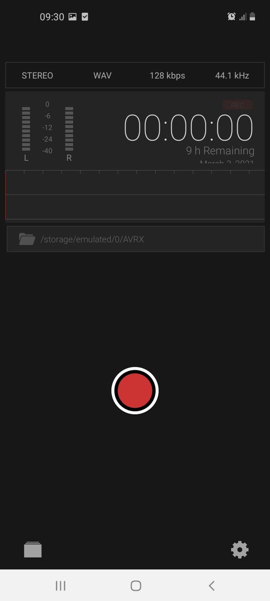 MarkofDartmoor's tweet photo. A tip for #freelancers, like myself, who do not have expensive sound recording equipment at home ... I've been using this excellent free app #AVRX on my phone to record for the likes of @BBCFooC and @sciam. Gives nice balanced sound and easily convertible to .wav files https://t.co/Rn5FI2338U