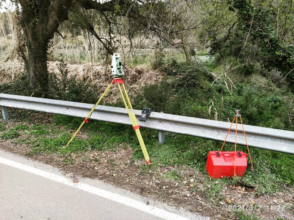 ToposcanB30's tweet photo. #landsurveyor today office. Aixecament topogràfic de més de 3 km de riera al Maresme.
.
.
.
#topografia #leica1201plus #leicageosystems #aixecamenttopogràfic #enginyeriacivil #hidraulica #mdt #3dmodel #upcedifica #epseb #instop https://t.co/sm84F3MUfd https://t.co/rUpY4l7niC