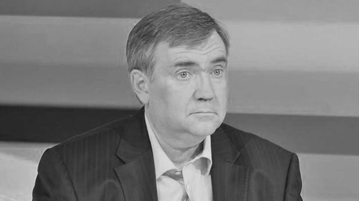 duzivan's tweet photo. Очередная потеря, но уже в 2021 году. Так, спортивный комментатор Юрий Розанов умер на 59 году жизни. Он был одним из немногих русских, кого приятно было слышать в эфире спортивных событий. https://t.co/lHzpi8F3aj