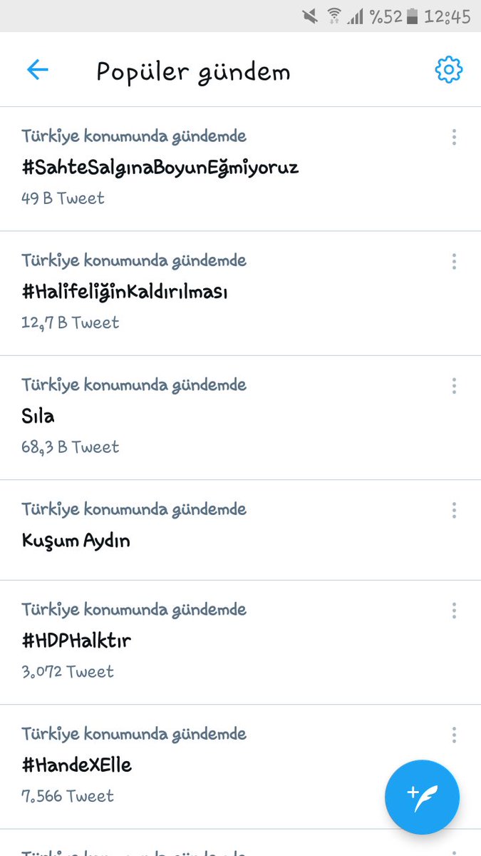 Liseogrencisiy1's tweet photo. Neden gündemde gözükmüyoruz lütfen umutlarinizi tüketmeyin gördüğünüz butun twitleri rt ve favlayin  #ZKusağıSiziSandıktaBekliyor https://t.co/cxwruV6Iyo