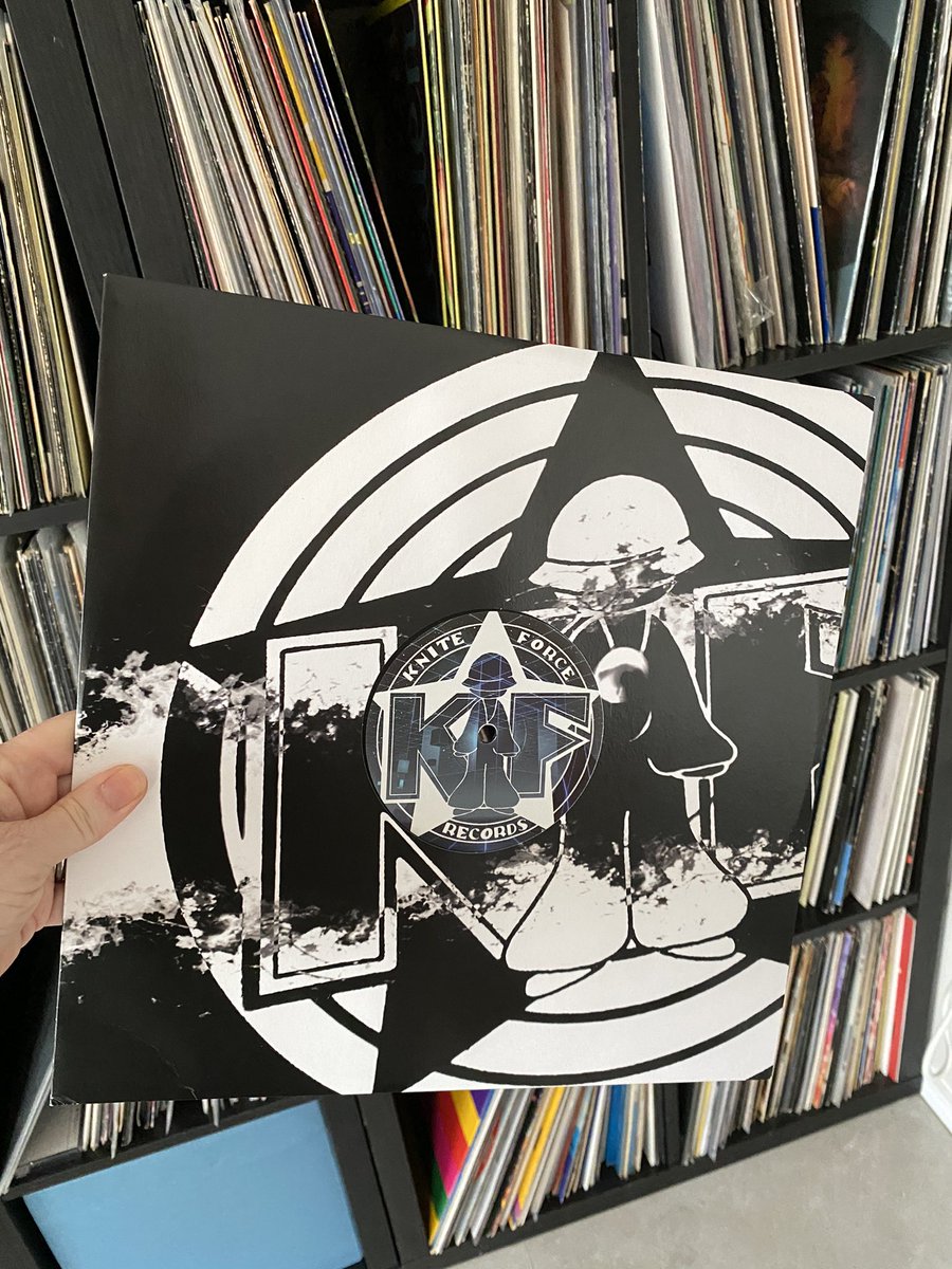 minimadclaire's tweet photo. I never thought I would still be buying brand new @acenr tracks in my mid 40’s. You’re an absolute genius Acen. Always loved your tunes, grateful you’re still producing such epic music and love the collaborations #ACEN #KniteForceRecords https://t.co/DrdNbdUBK4