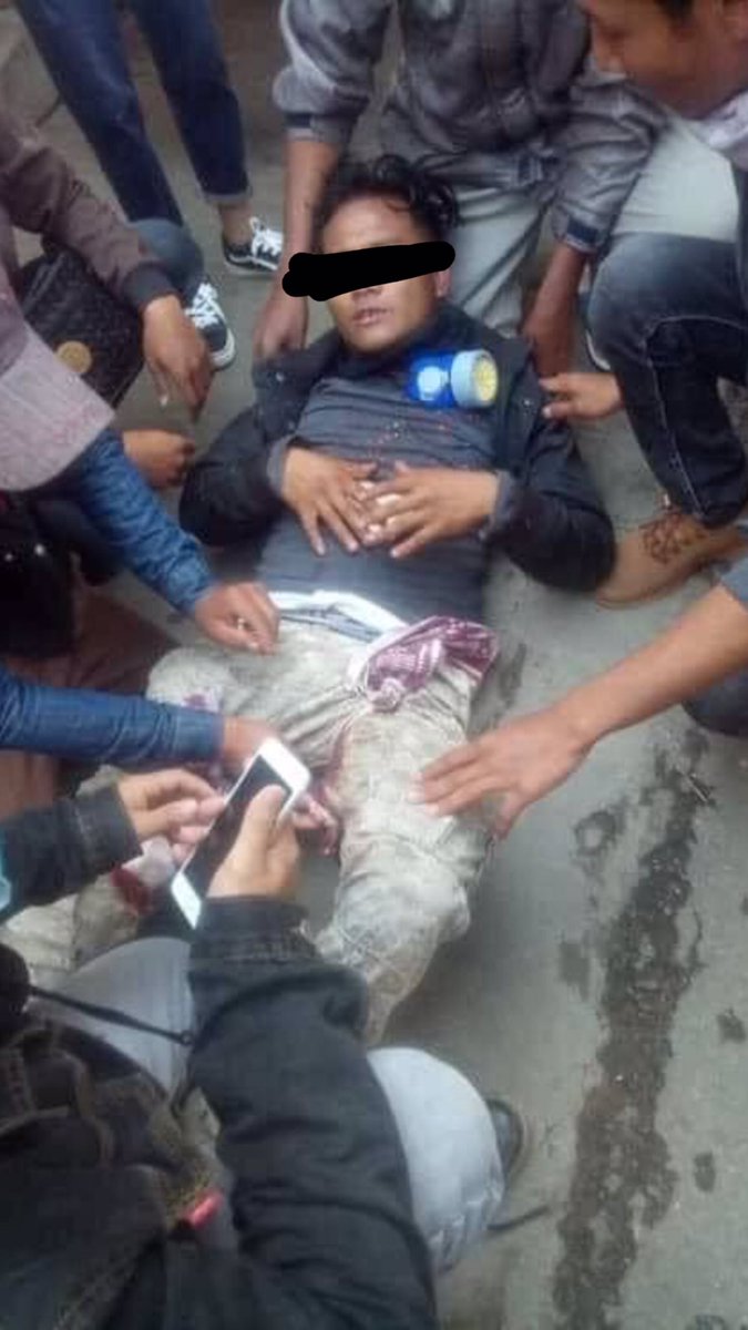 Happening now in Pyinoolwin; Min Aung Hlaing’s Armed Rebels blocked the roads and opened fire on protesters. One was shot with live ammunition and situation getting worse there. 

JUSTICE FOR MYANMAR 

#Mar3Coup #MilkTeaAlliance #OpCCP 
#WhatsHappeningInMyanmar