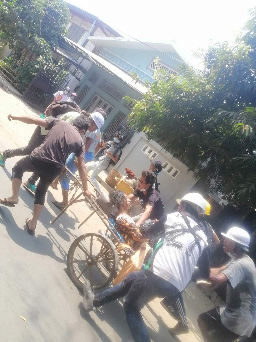 #March3Coup Monywa.  Use of live bullets everywhere in Myanmar today.  

#WhatsHappeninglnMyanmar #Myanmarcoup
