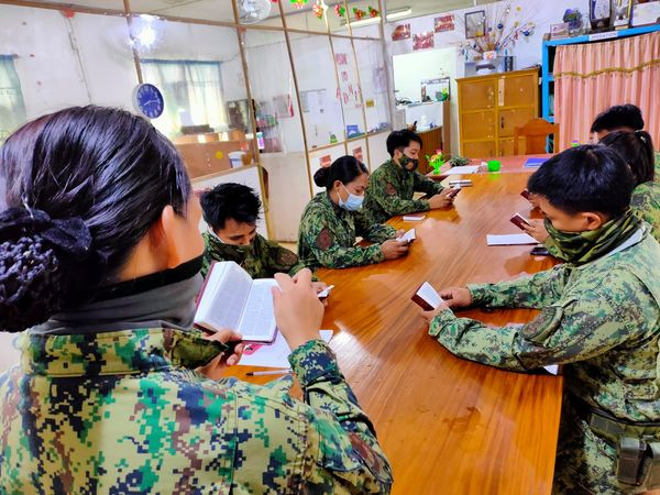 PNP1stKPmfc's tweet photo. 'Mornings are gifts from God.'_ So it's good to start with a daily Bible sharing.
#PNPInternalCleansing l #PNPMakaDiyos l #SquadTime https://t.co/eMuq3bdFHP