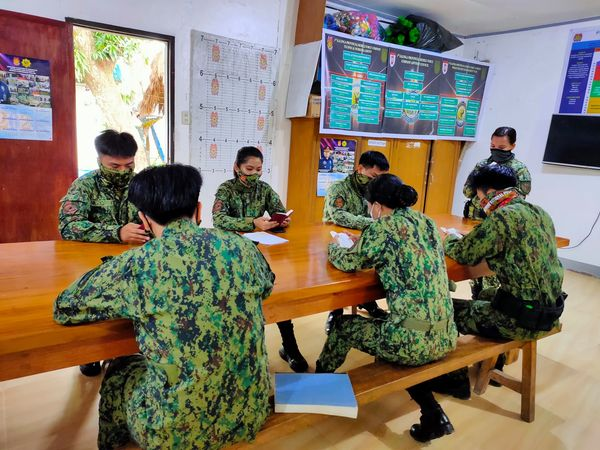 PNP1stKPmfc's tweet photo. 'Mornings are gifts from God.'_ So it's good to start with a daily Bible sharing.
#PNPInternalCleansing l #PNPMakaDiyos l #SquadTime https://t.co/eMuq3bdFHP