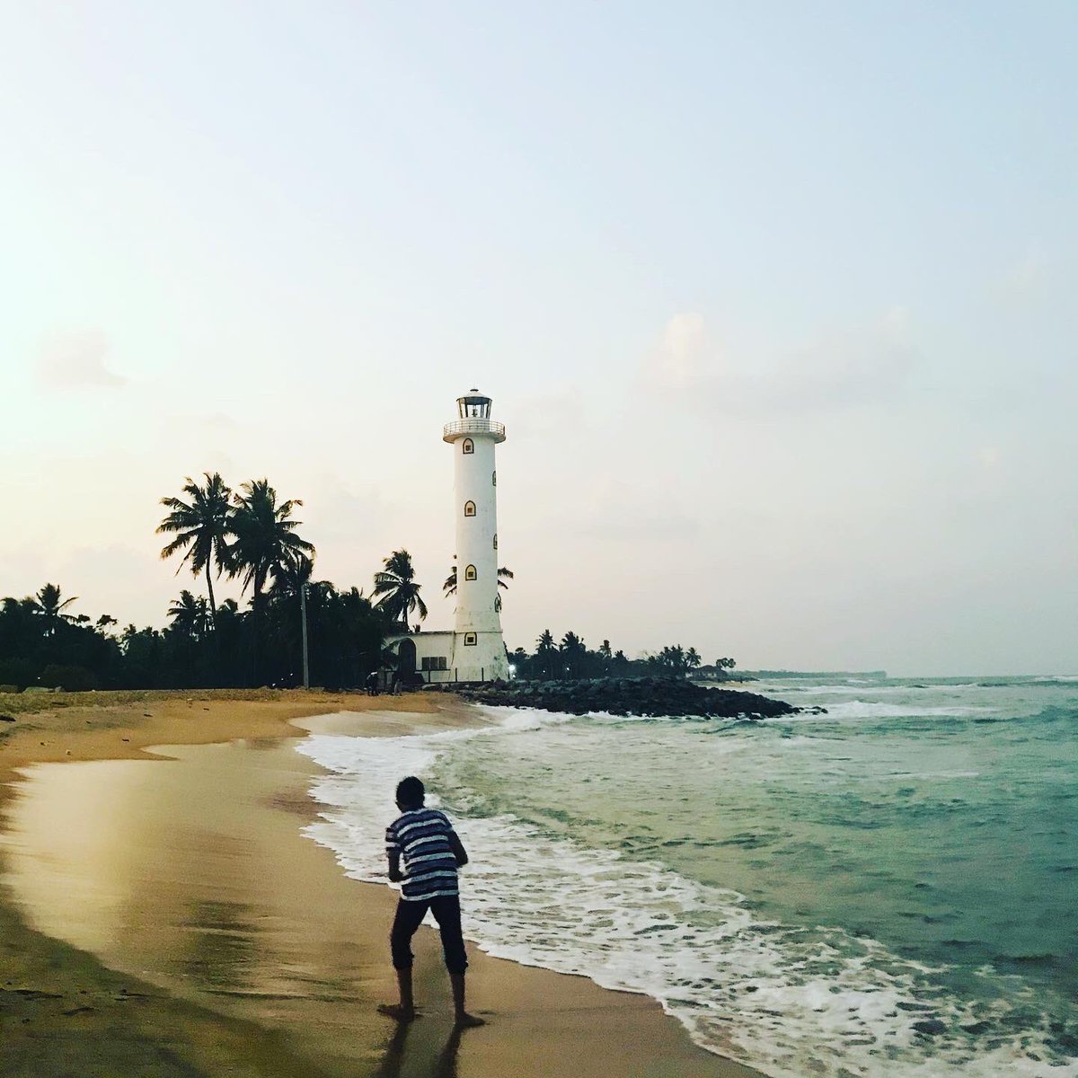 dilsath92's tweet image. #Oluvil #Beach #LightHouse #Evening #Vibes #Phone_Photography