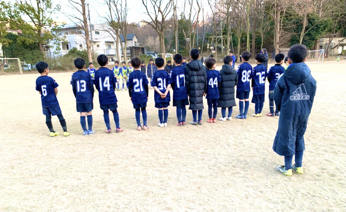 【 #fcp3年生 中野島FC戦 】

先日、3年生は中野島FCさんと試合をさせて頂きました！

試合を通じて、
3年生の競争力を感じました❗️

少しずつ逞しくなってきた💪🔥

詳しくはFacebookにて⚽️

m.facebook.com/fcporta2019/

#FCPORTA #fcp3年生 #競争力
#刺激 #高め合う #選手募集中