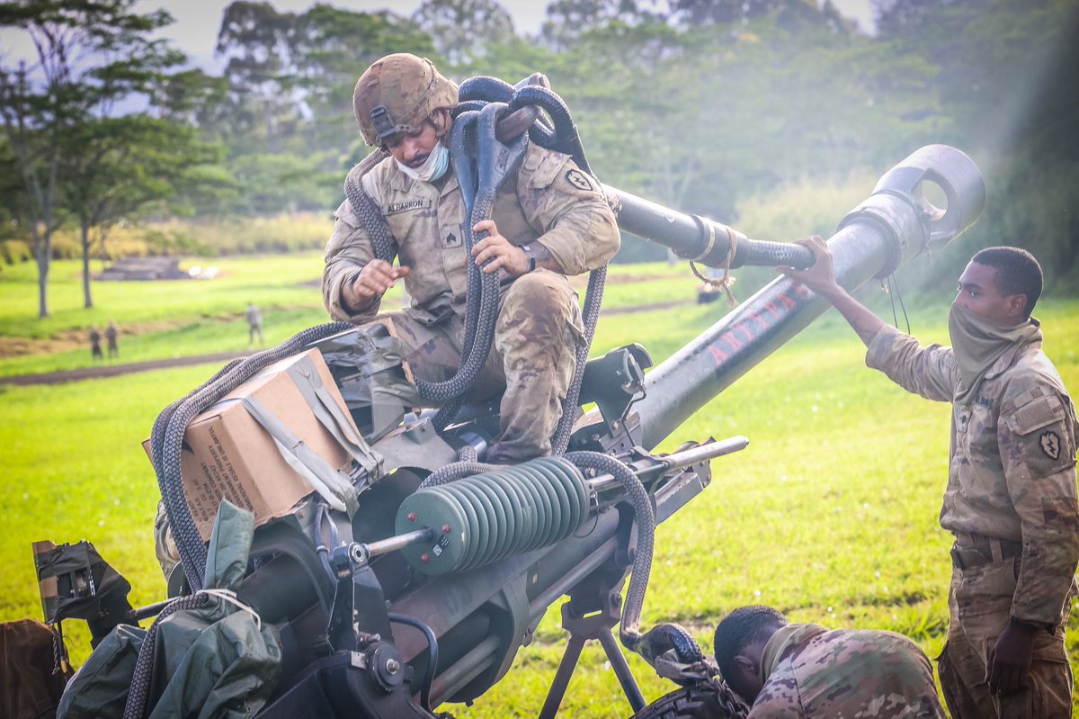 #WhatsYourWarrior 13B Cannon Crewmembers ⚡️ instagram.com/p/CL7rUYPBir9/… 📸: SPC Jessica Scott