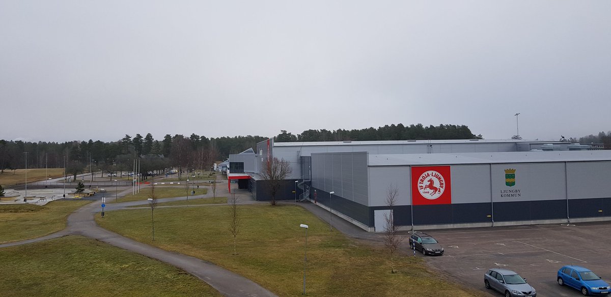Redstallions20's tweet photo. Gamedayy!! Sista hemmamatchen i Allettan idag när Nybro gästar! Alla poängen ska bli kvar i Lby, då finns chans på topp3!! Matchstart 1800! Forza Troja!! 🥅🏒 #ATGhockeyettan #hockeyettan #trojaljungby https://t.co/n8iScYFNIK