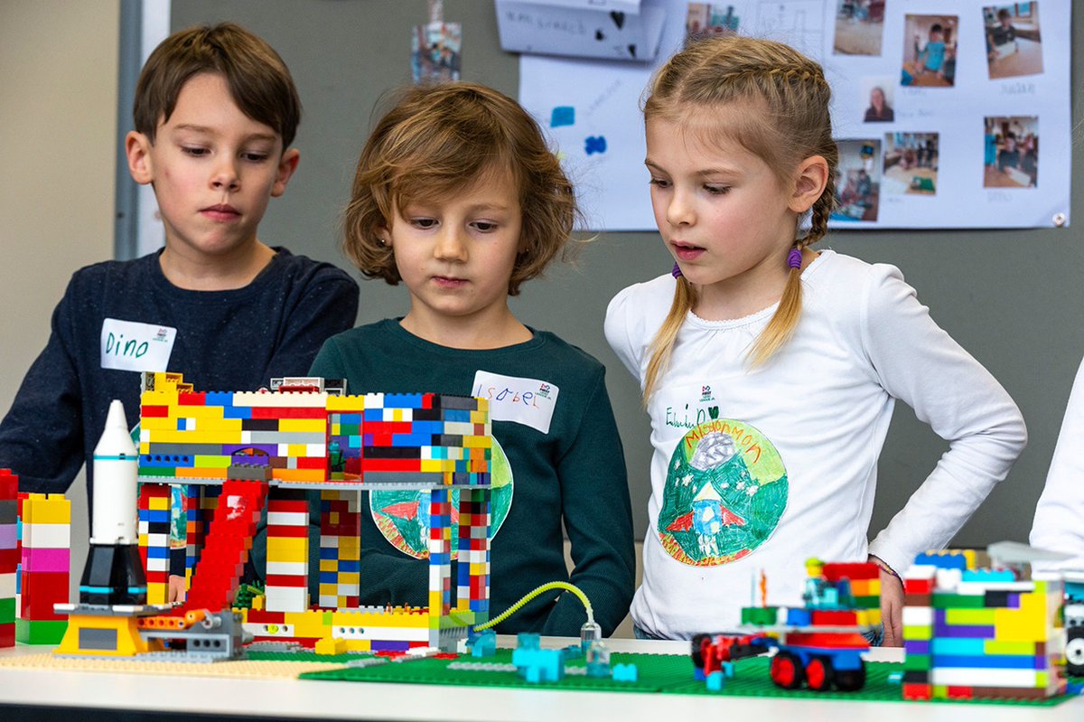 hslu_mint's tweet photo. Bereits zum dritten Mal führt die @hslu in Kooperation mit @phluzern und @PHZug die FIRST LEGO League Explore in der Zentralschweiz durch. (Dieses Jahr nur Online)

Es hat noch freie Plätze. Melde dich bis am 10. April an. Link in der Bio.

#mint #stem #firstlegoleague https://t.co/5DDXxmyAhz