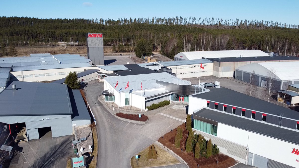 Harvia laajentaa Muuramen tehdasta👍 terästornin ympärille 1200 m2 lisää ja uusi monitoimi levytyökeskus - kaikki levytyökeskukset samaan tilaan ja uusi tehokas lay out🇫🇮👍 ⁦<a href="/harviafinland/">Harvia</a>⁩ #sauna #hyvinvointi