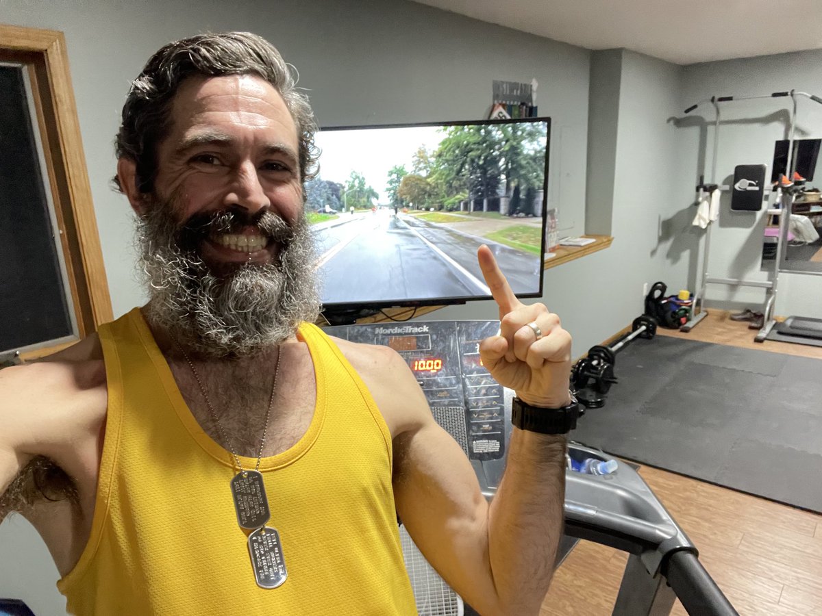 _Elliot_Nelson_'s tweet photo. #10Miles #Treadmill #Style
#NightMoves #PayTheMan
@childrensmn #TeamSuperstars
@Yeti_Runners #DoRadThings
@TeamRWB #OneTeam
@AltraRunning #VANISH
@ASICSamerica #ASICSbasics
@DrinkOrgain #PLANTPOWERED
#CleanNutrition
#LoveToRun
#Give #Hope
#Inspire #Greatness
#Mahalo #Aloha https://t.co/A6YBT1PVFJ