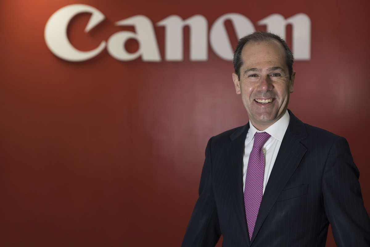 CanonEmpresa's tweet photo. Damos la bienvenida a Javier Tabernero como nuevo consejero delegado de Canon España y Portugal. Su amplia experiencia tecnológica e industrial permitirá a Canon dar un impulso en el liderazgo como partner de referencia en servicios de tecnología de imagen https://t.co/6TJajjXOng https://t.co/5u5GW4Udxq