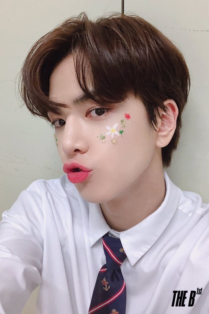 candybbang_'s tweet photo. พี่ลีดคนสวย ตัวท็อปของรุ่น สวยจนคนไม่กล้าจีบเพราะคิดว่ามีแฟนแล้ว https://t.co/rca5Ejq6h0