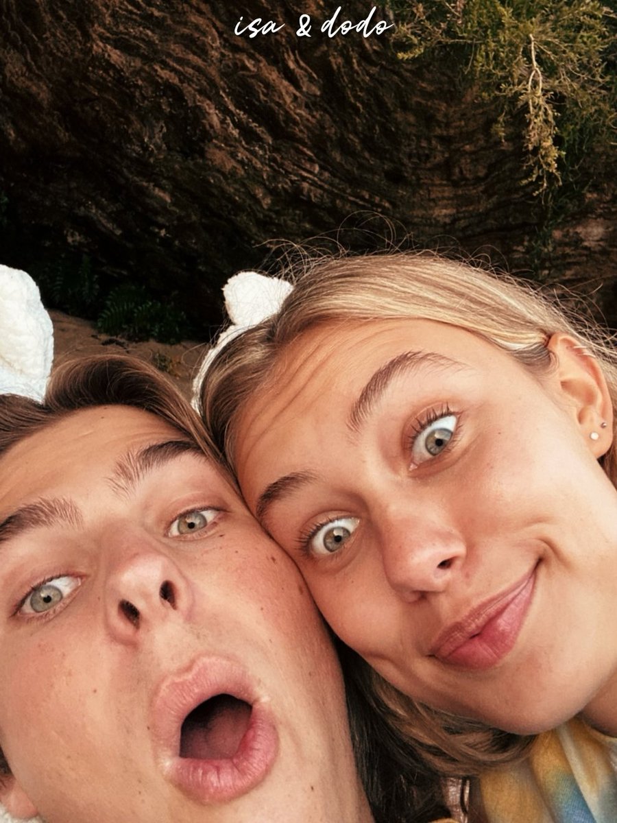dorianrwl's tweet photo. every time I see you baby I get lost. if I'm dreaming, baby, please don't wake me up. https://t.co/1Onbsg7Fmo