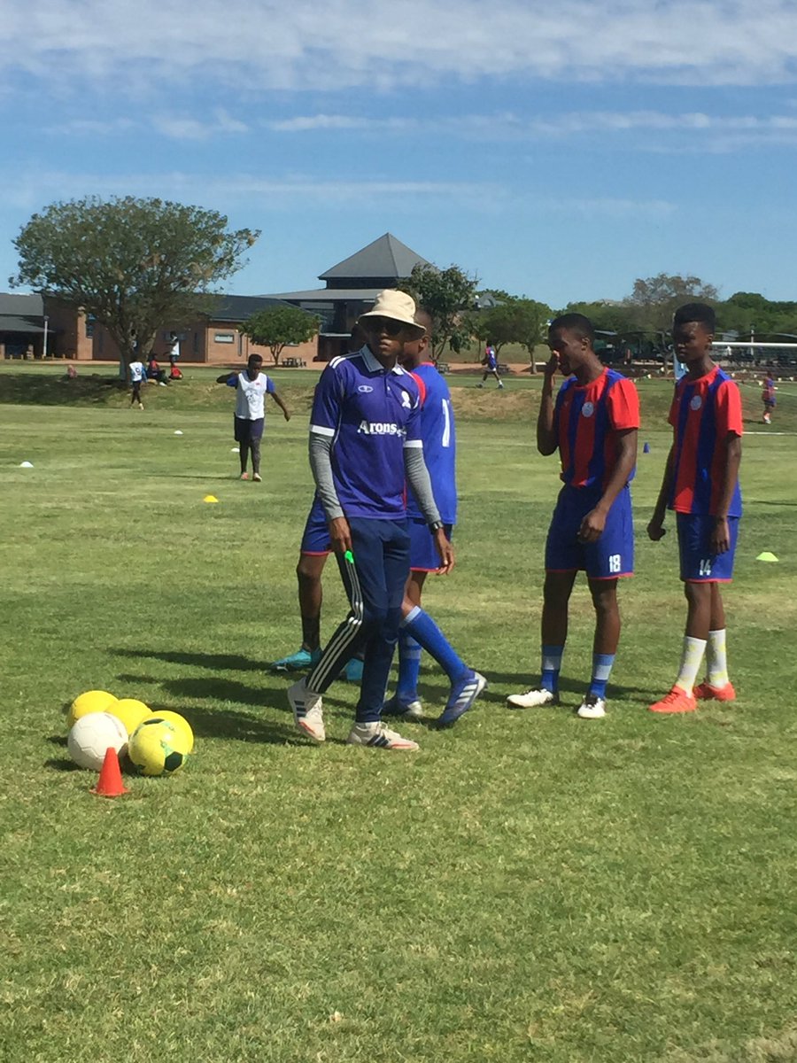 s_shootingstars's tweet photo. “a team takes on the personality of the coach!” - Ricky Williams #SSSA u/15🔵🔴🔵 #WhereStarsAreBorn💫 #TheFactory🏭 #CoachDes⚽️🏃 #Mourinho📝 via @crazy_major https://t.co/2zsh9SgnaE
