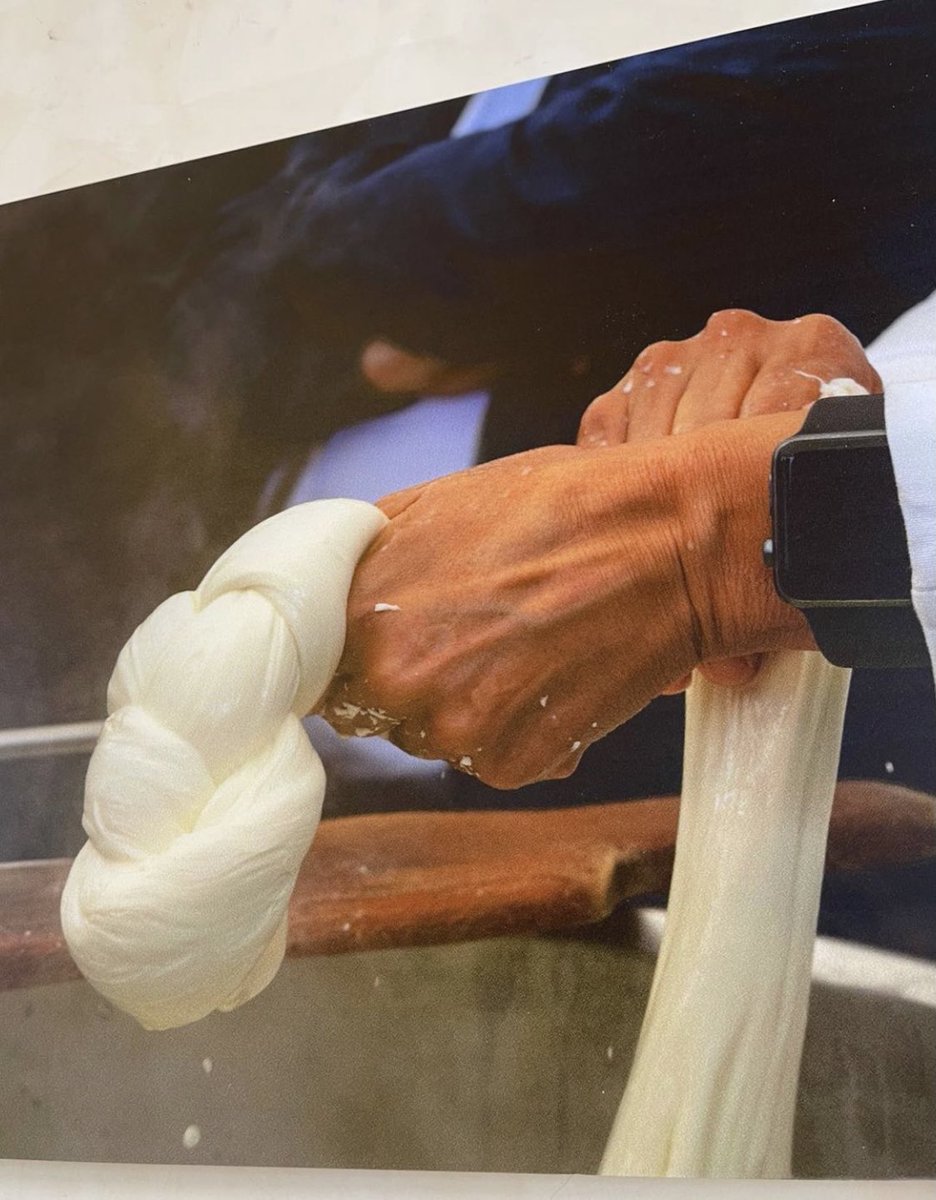 midsochi's tweet image. Совместная #выставка итальянских фотографов Арианны Иеццы (Arianna Lezzi) и Коррадо Де Грация (Corrado De Grazia) «Made in Italy. #Фотография как граница» представлена в Сочинском художественном музее им. Д.Д. Жилинского до 14 марта. При посещении действует масочный режим.#sochi