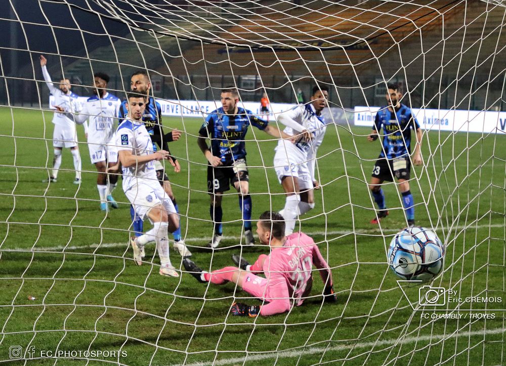 EC_PHOTOSPORTS's tweet photo. Championnat de @Ligue2BKT  Journée 28
@FCCOISE  VS @estac_officiel  0 à 3
Les photos du match signé Eric CREMOIS
https://t.co/Fq2kJ7Ywz9

#fccoestac #NeRienLâcher #allezchambly https://t.co/vihZWTKoQU