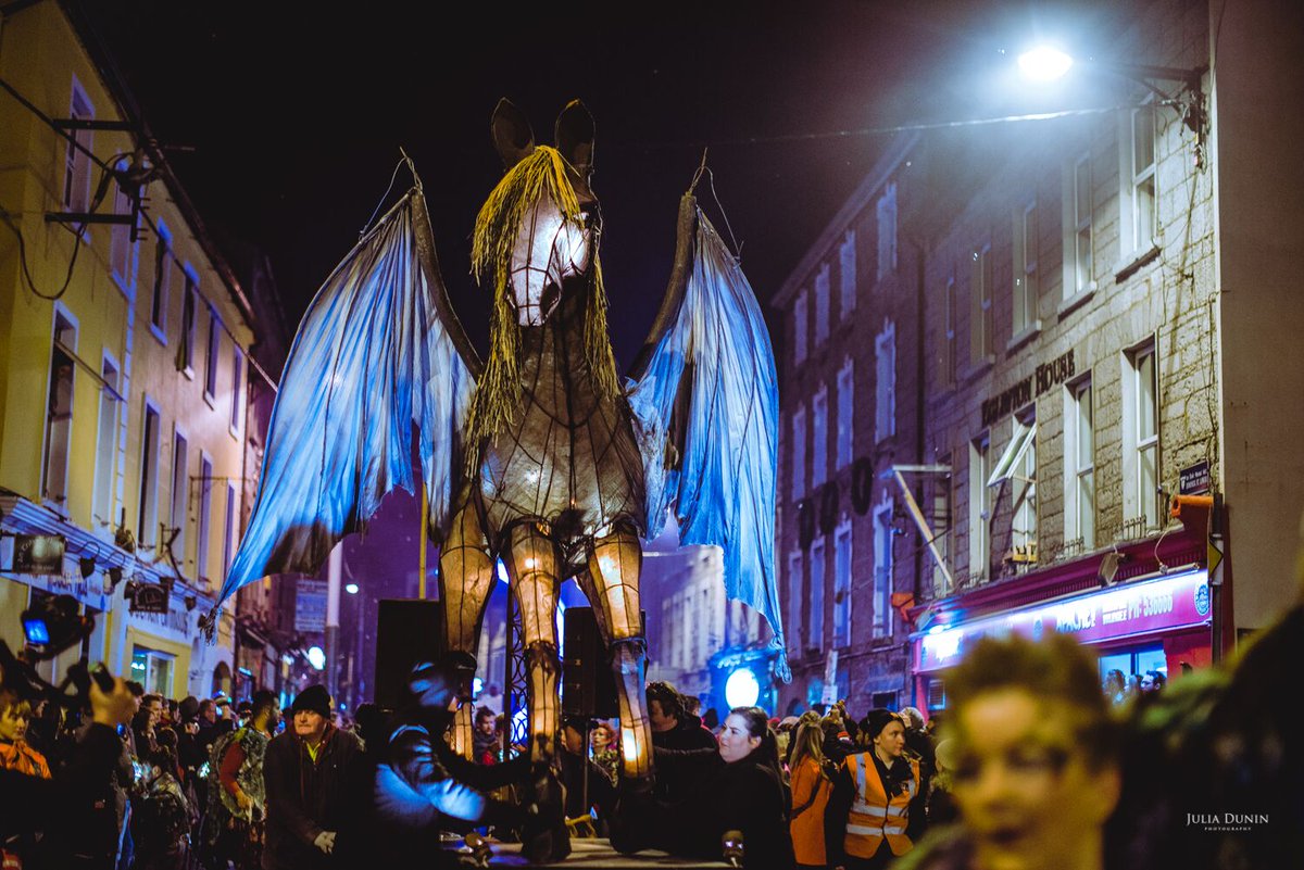 Macnas is hiring! We have an upcoming vacancy for Executive Director &amp; we're looking for an individual who will match the ambition, vision, energy and innovation of our team. 

For full details click here: macnas.com
Closing date for applications is Friday 9 April.