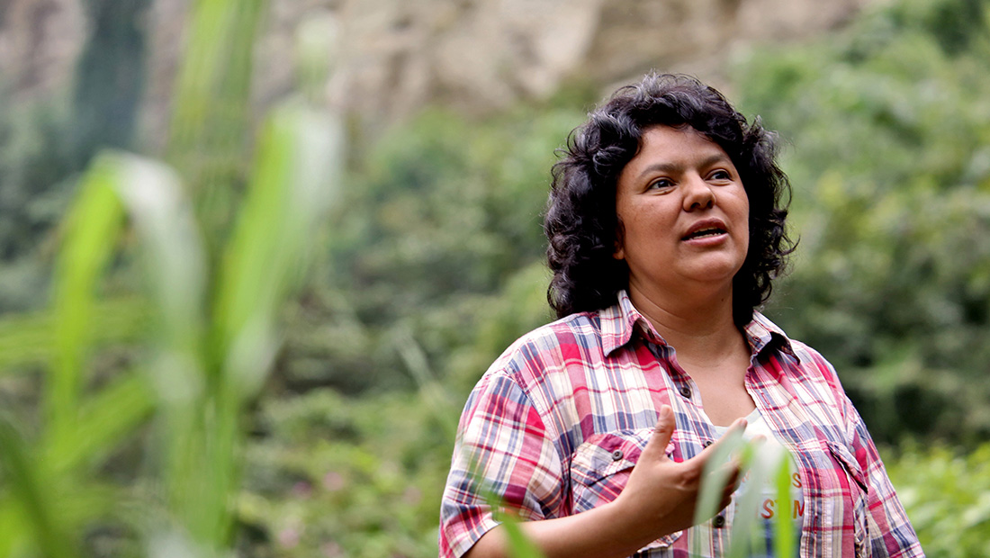 CCLUPPSALA's tweet photo. This #InternationalWomensDay  we remember Berta Cáceres, Indigenous leader and environmental defender from the Lenca people of Honduras.  #JusticeForBerta #5AñosJuntoABerta #Klimatledarskap
See more and join the conversation: https://t.co/yQgx0FPzVD https://t.co/m6GM4wa0pY