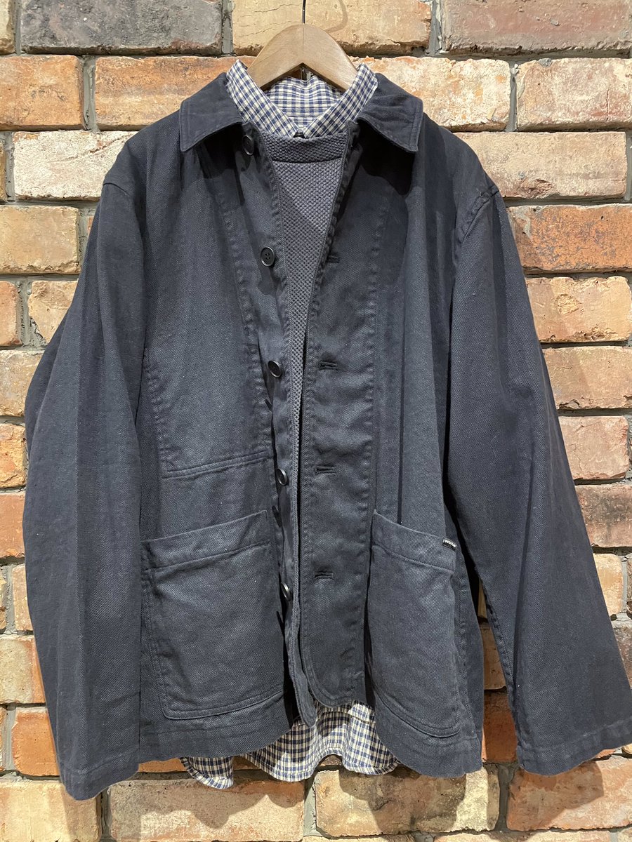 fk_confect's tweet photo. コットンシルクノイル鹿の子ベスト

《L.Grey,C.Grey》

多様な着まわしが可能で、季節の変わり目に重宝するベストです。
一見カジュアルですがシルクを使用している為、上品な仕上がりとなっております。是非店頭でご覧下さいませ。

#confect
#コンフェクト
#nestRobe
@parco_fukuoka https://t.co/B8bHPWXgT9