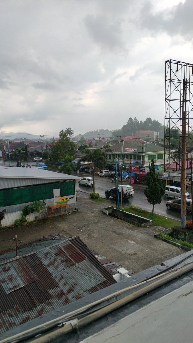 EdoJulianto7's tweet image. Hujan pembasuh luka....