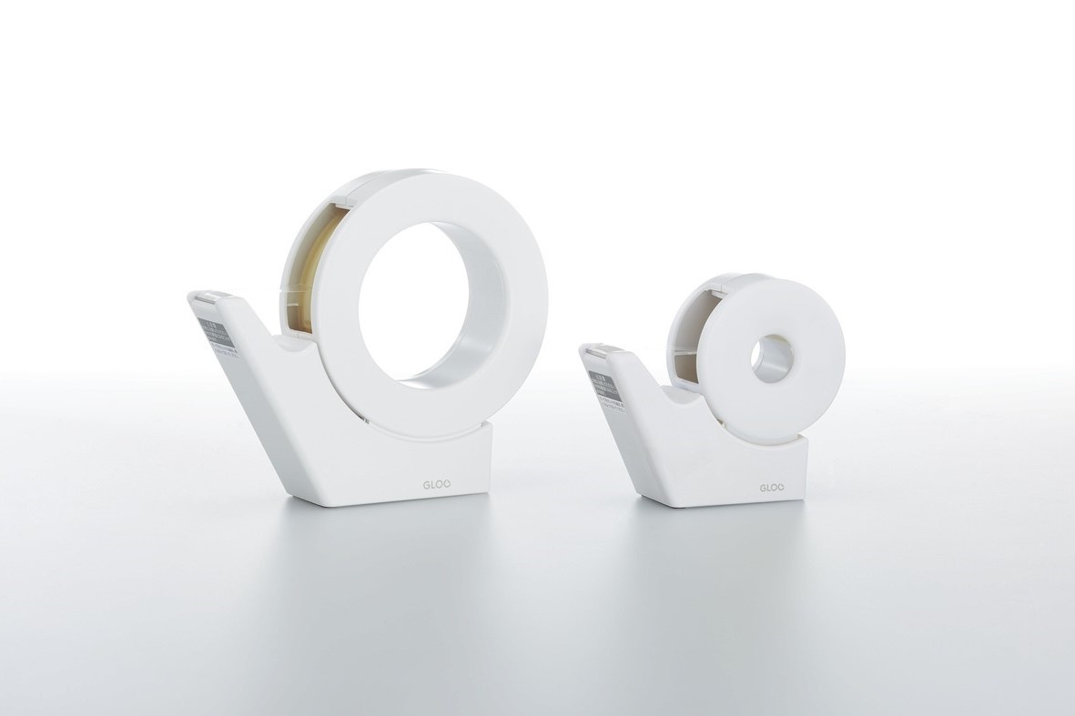 Webマガジン Axis V Twitter コクヨは 接着用品シリーズglooから 片手でサッと切れる小巻タイプのテープカッターをリリースします 同アイテムは テープを引く際には固定でき 真上に持ち上げると軽い力で外れるスマート吸盤を備えているのが特徴で 軽いため