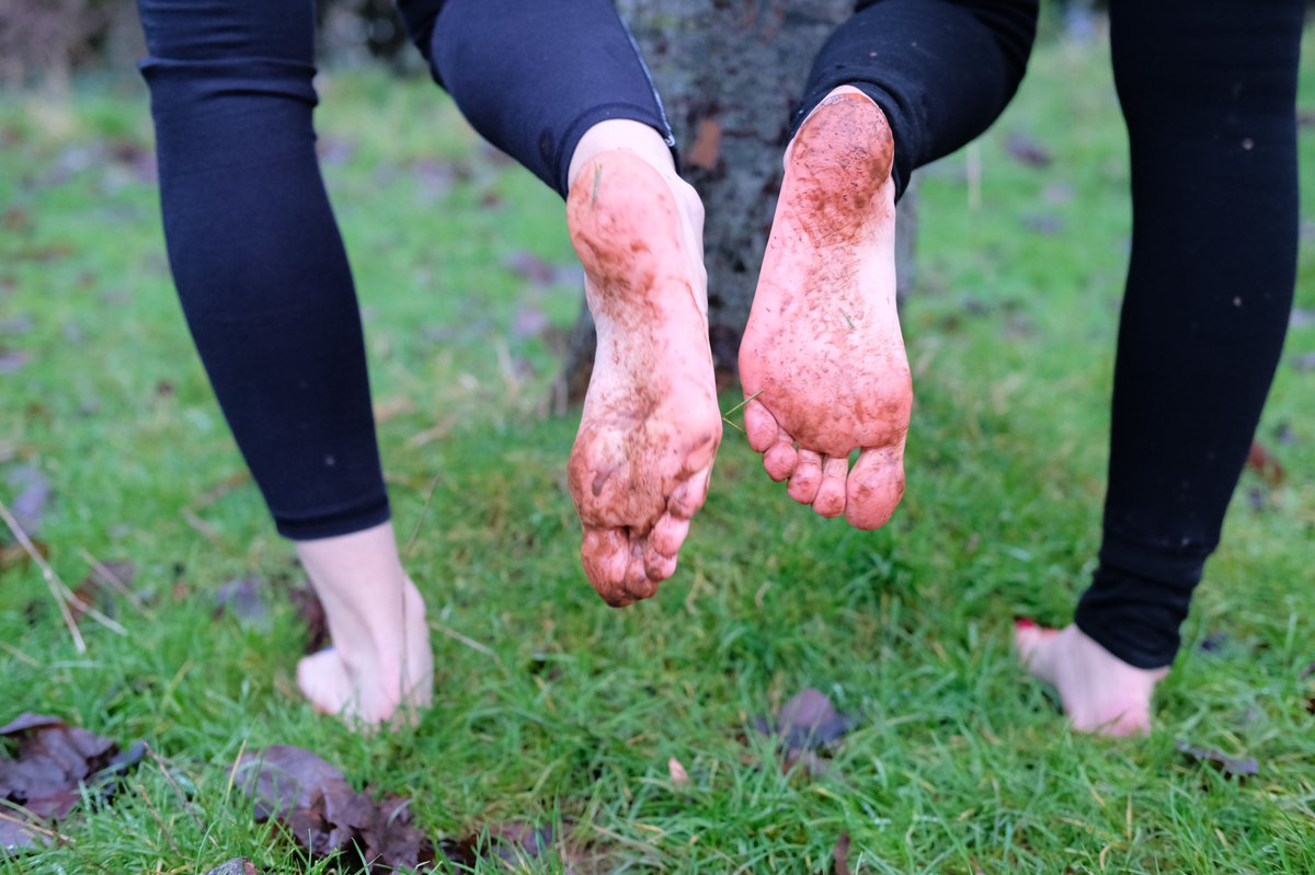 Sistersecrets4's tweet photo. Our cold, muddy, wrinkly soles #soles #solesfeet #cold #mud #sisters #sistersecrets #foot #feet #feetfetish #footfetish #sistersister #footworship #toes #footappreciation https://t.co/DwIhamnRPC