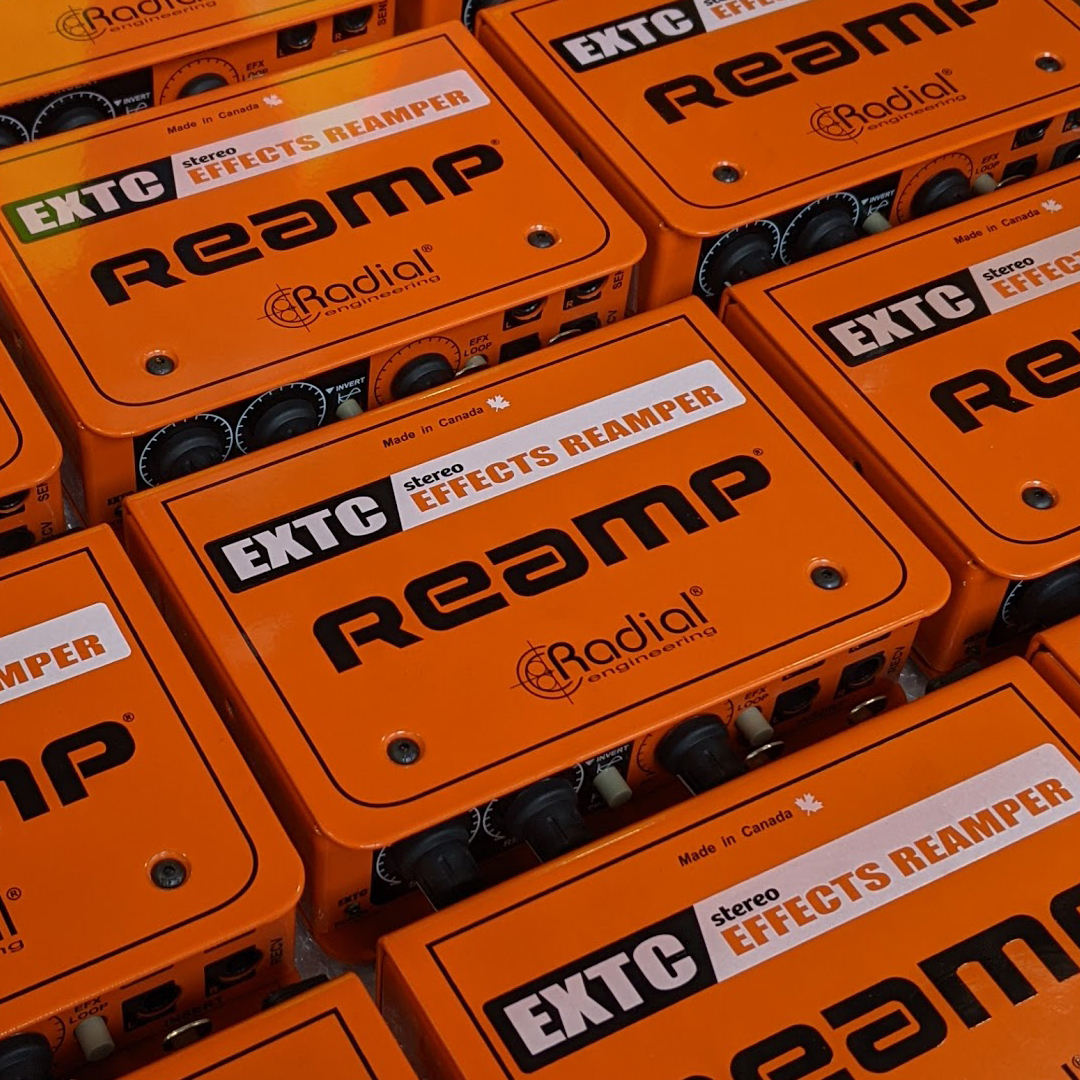 Radial_Eng's tweet photo. EXTC-Stereo
Fresh batch of EXTC-Stereoβs on their way to dealers. The EXTC-Stereo lets you turn any pedal into outboard gear. What effect would you bring into your DAW?
https://t.co/0tr1oTbvfG
#radialeng #recording #reamp #reamping #effects #studioeffects #pedals #daw https://t.co/sGi9A4dLt5