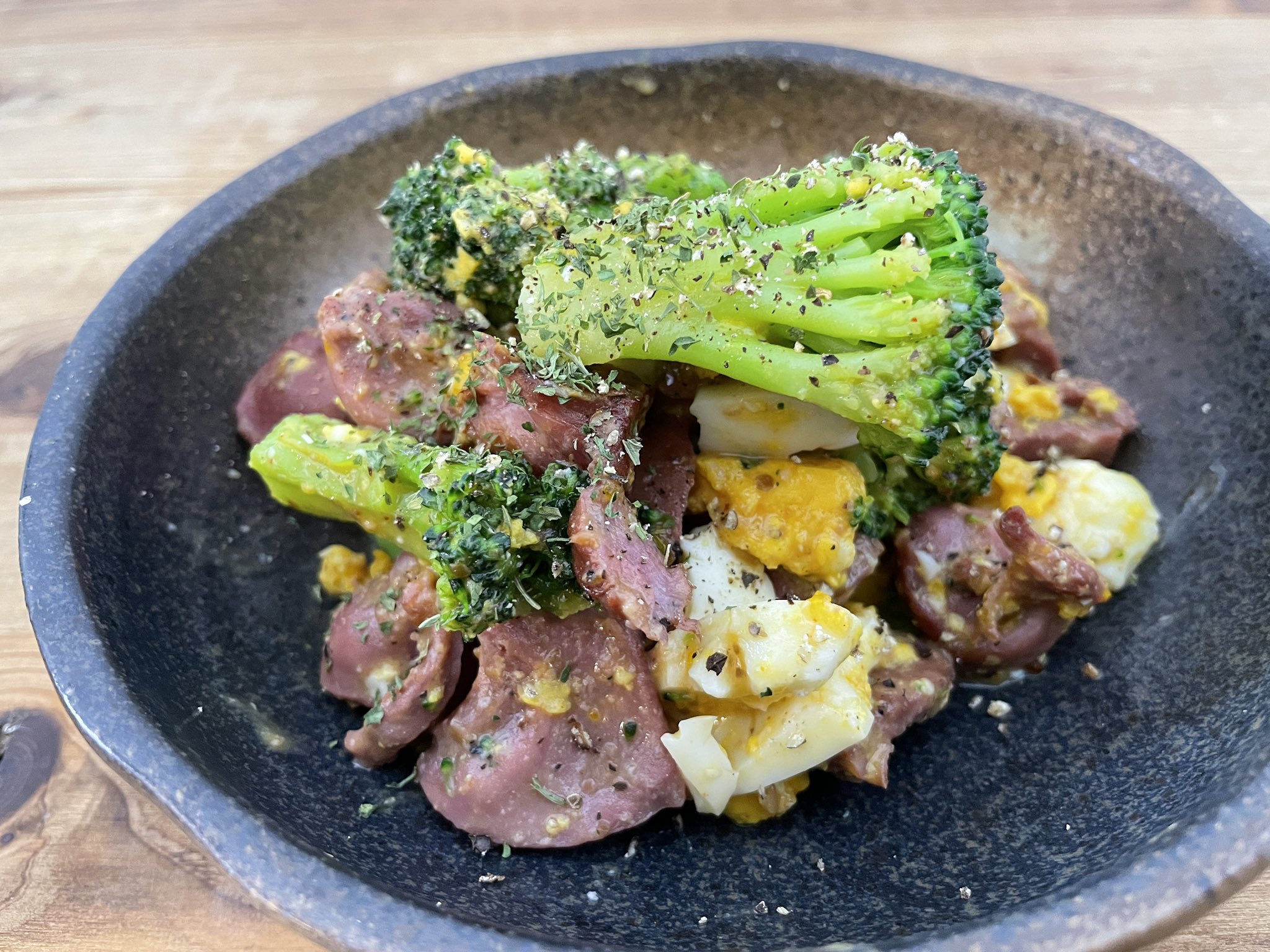 じゅん 痩せるズボラ飯 疲れて帰ってきたらパパッとこれ作ってサクッと食べて寝よ 砂肝とブロッコリーのごまダレサラダ 食べ応え抜群なのに低カロリーでタンパク質しっかり摂れる 夜遅くに食べても罪悪感がないレシピです もちろん超美味しい じゅん 痩せるズボラ飯 疲れて帰ってきたらパパッとこれ作ってサクッと食べて寝よ 砂肝とブロッコリーのごまダレサラダ 食べ応え抜群なのに低カロリーでタンパク質しっかり摂れる 夜遅くに食べても罪悪感がないレシピです もちろん超美味しい