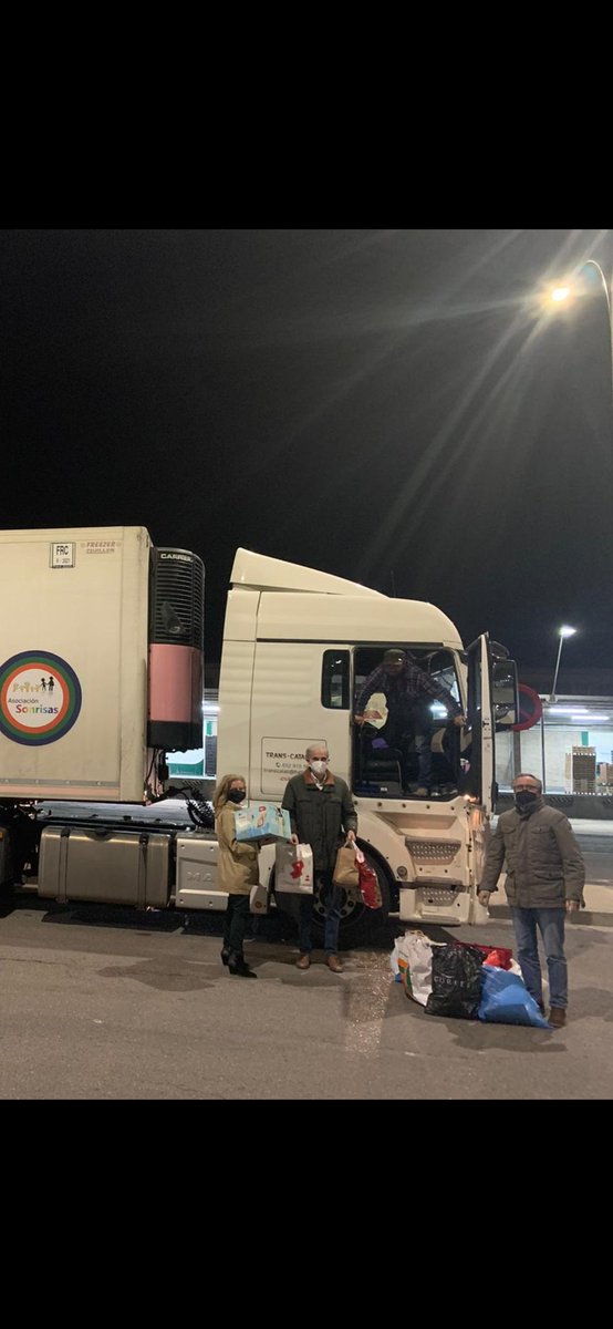 Hemos mandado mucho material infantil a #REDMADRETeruel recogido en <a href="/Arqueritos/">Arqueritos</a>  gracias a la campaña que <a href="/ningu_ninosin/">Sonrisas Zaragoza</a> <a href="/Asc_SONRISAS/">ASOCIACION SONRISAS</a> está haciendo para los niños de las mamás atendidas por REDMADRE en Aragón.
Hace poco se entregó 2880  pañales a <a href="/REDMADREZargoza/">@REDMADREZARAGOZA</a> ¡Seguiremos!